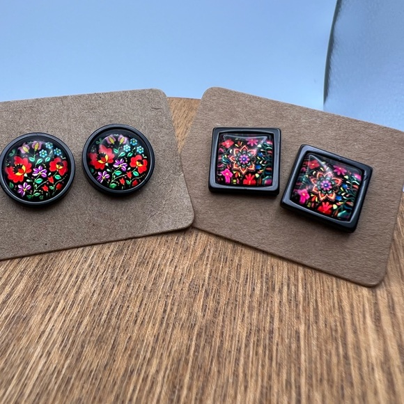 Classic Round & Square Stud Earrings - Black and Floral Stud Earrings - Picture 7 of 13